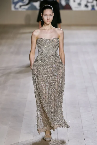 Look 48
